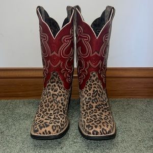 Womens Ariat Cheetah Leopard Boots with red shaft-Size 9